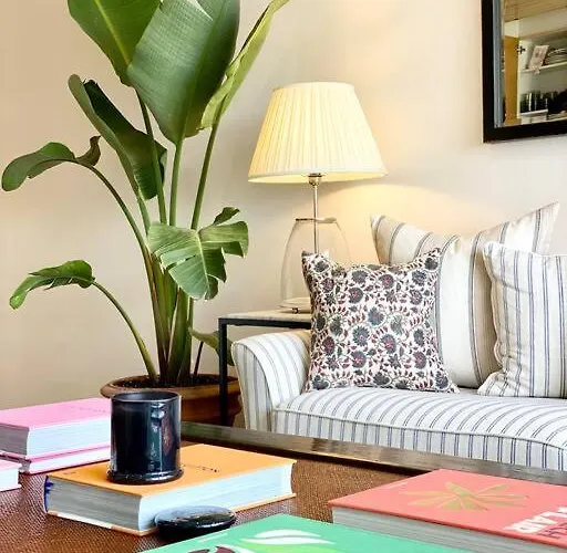 Park Club Apartment *